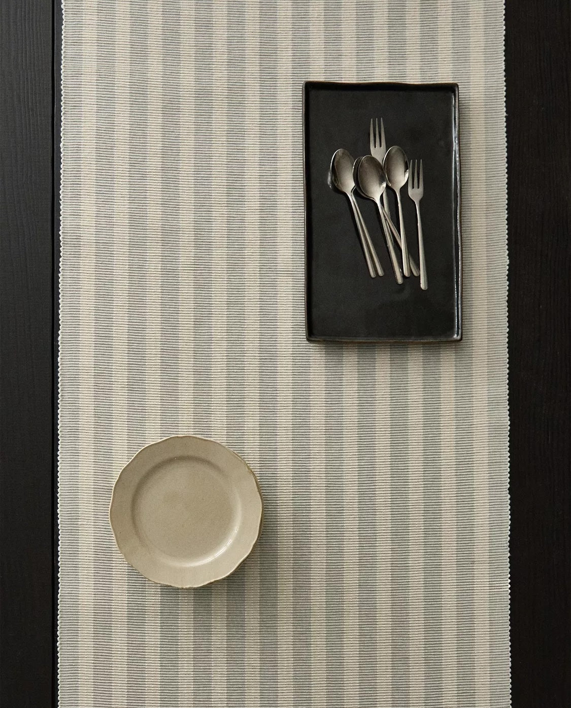 Servette cloth napkins and table setting